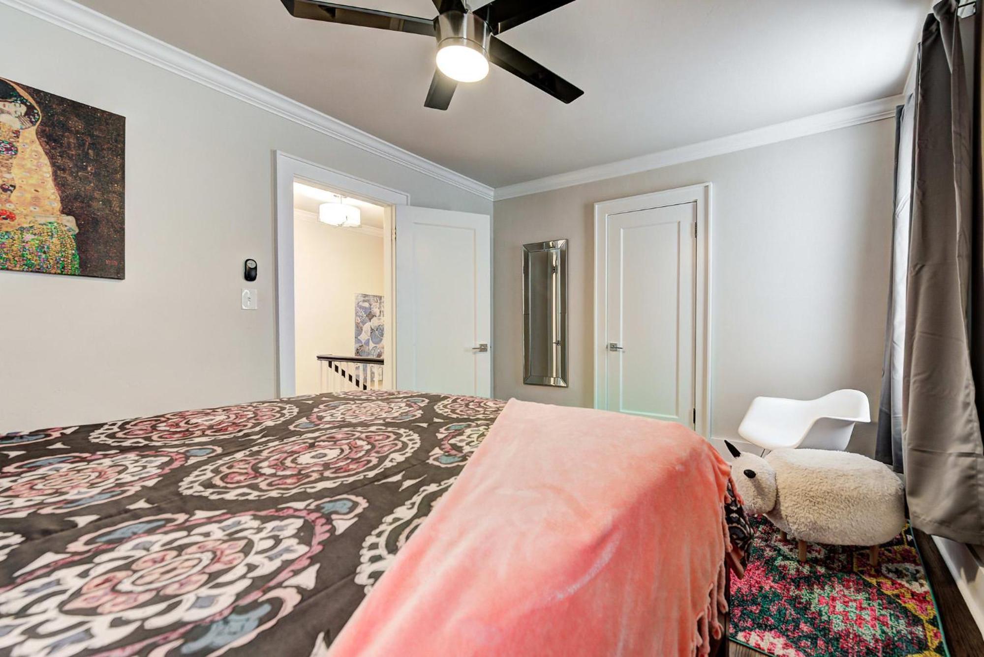 Apartamento Howes Capitol Ii-Sleek & Spacious-Walk To Ou Med Oklahoma City Exterior foto